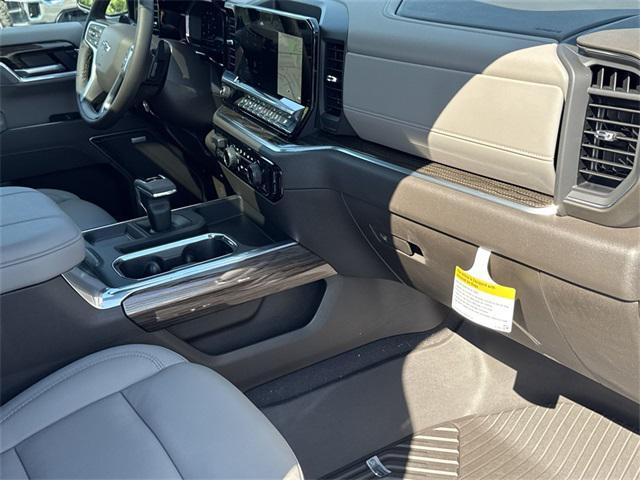 Photo of 2025 Summit White Chevrolet Silverado 1500