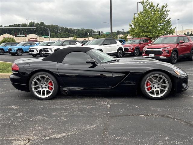 Photo of 2005 Viper Black Clearcoat/Black Soft Top Dodge Viper