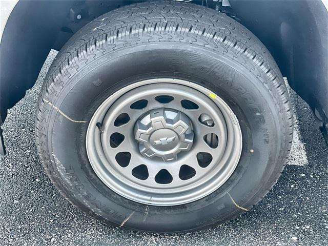 Photo of 2025 Summit White Chevrolet Silverado 1500