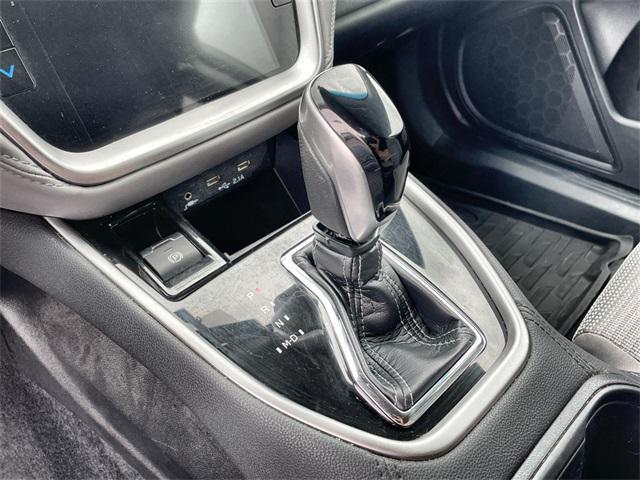 Photo of 2022 Crystal White Pearl Subaru Outback