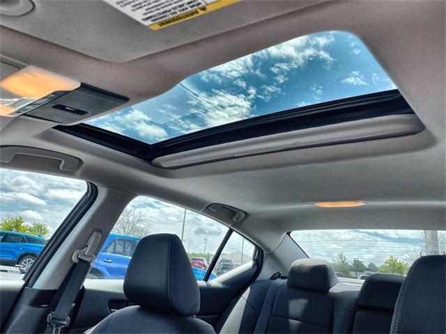 Photo of 2019 Super Black Nissan Altima