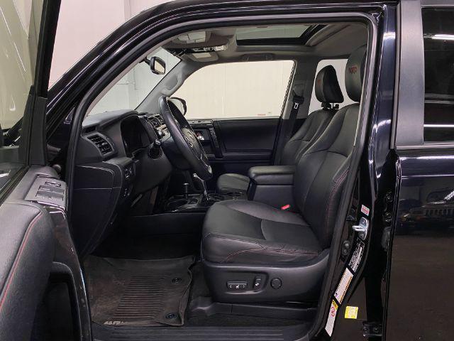 Photo of 2018 Midnight Black Metallic Toyota 4Runner