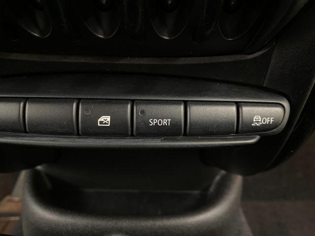 Photo of 2012 Light White MINI Cooper Countryman