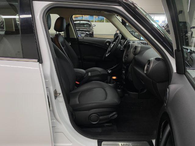 Photo of 2012 Light White MINI Cooper Countryman