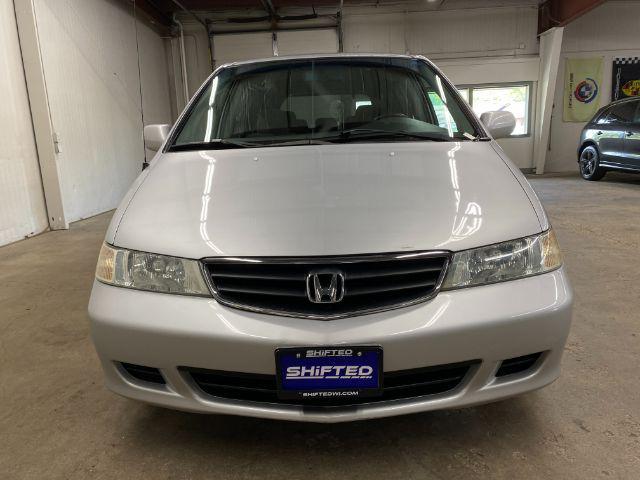 Photo of 2003 Starlight Silver Metallic Honda Odyssey