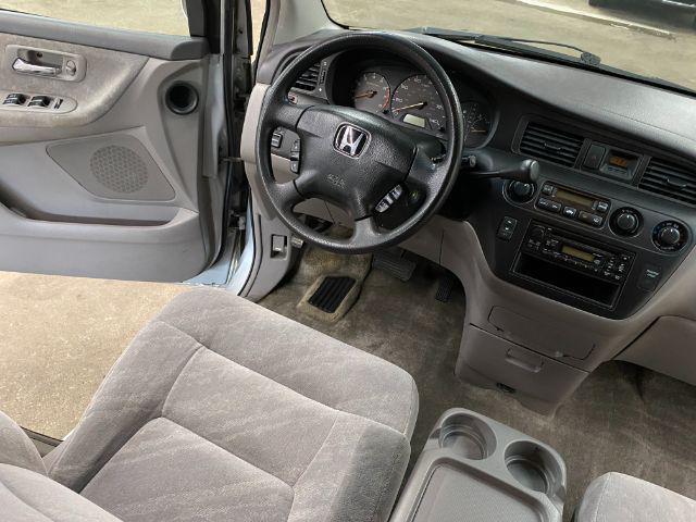 Photo of 2003 Starlight Silver Metallic Honda Odyssey