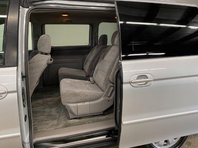 Photo of 2003 Starlight Silver Metallic Honda Odyssey