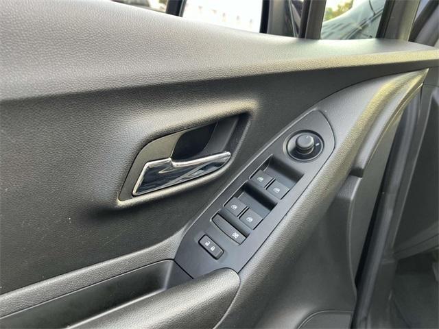 Photo of 2022 Midnight Blue Metallic Chevrolet Trax