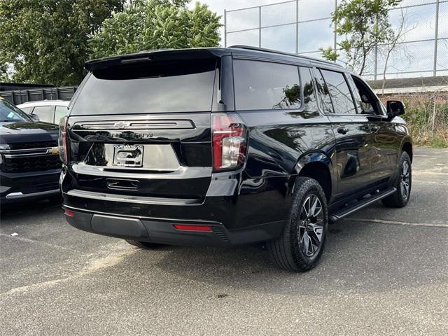 Photo of 2023 Black Chevrolet Suburban