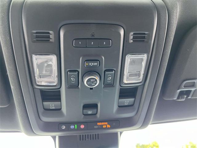 Photo of 2023 Black Chevrolet Suburban