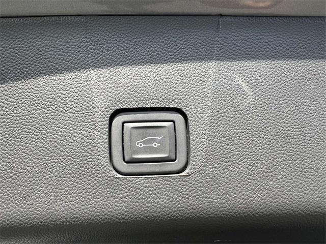 Photo of 2023 Sterling Gray Metallic Chevrolet Traverse