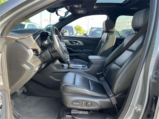 Photo of 2023 Sterling Gray Metallic Chevrolet Traverse