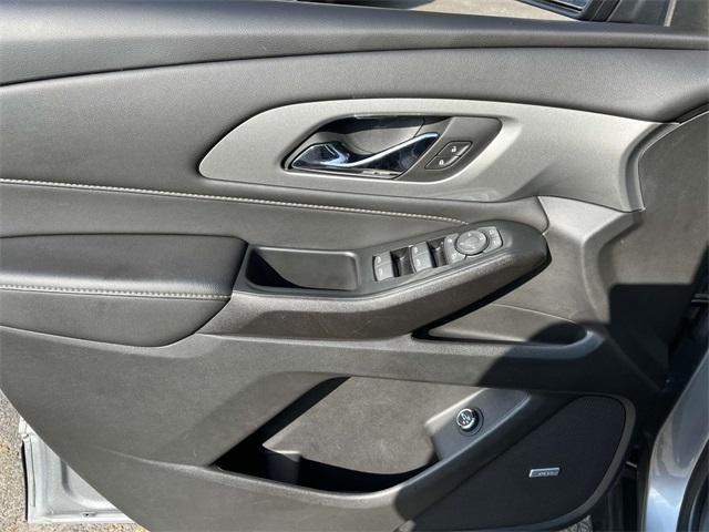Photo of 2023 Sterling Gray Metallic Chevrolet Traverse