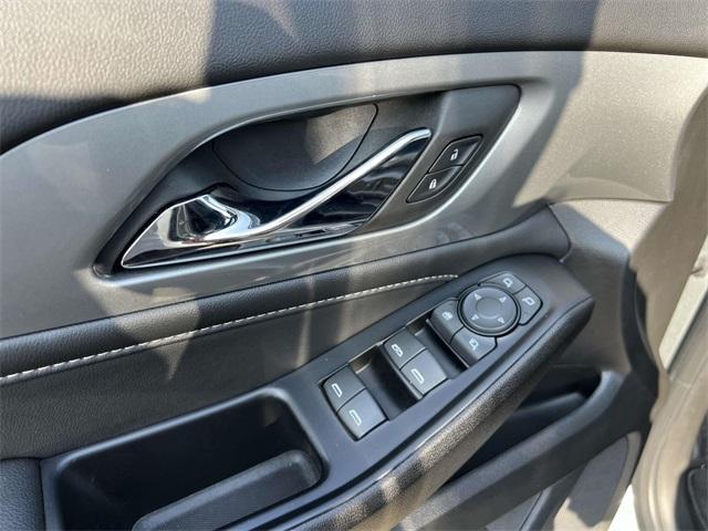 Photo of 2023 Sterling Gray Metallic Chevrolet Traverse