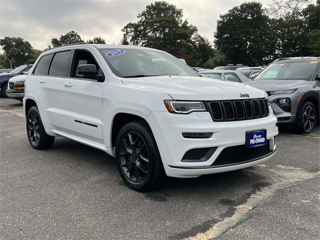 Photo of 2019 Bright White Clearcoat Jeep Grand Cherokee