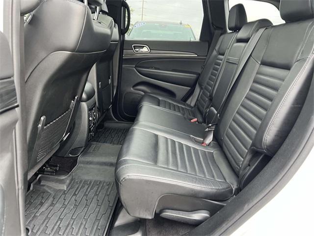 Photo of 2019 Bright White Clearcoat Jeep Grand Cherokee