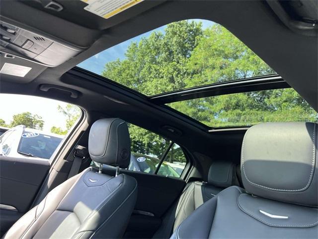 Photo of 2023 Wave Metallic Cadillac XT4