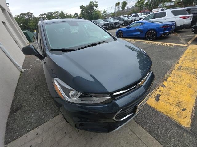 Photo of 2022 Shadow Gray Metallic Chevrolet Trax