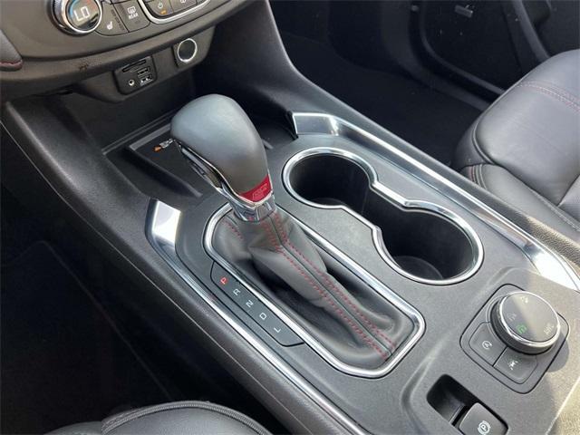 Photo of 2023 Summit White Chevrolet Traverse