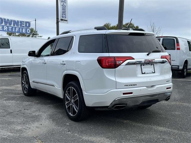 Photo of 2019 White Frost Tri-Coat GMC Acadia