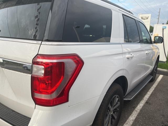 Photo of 2021 Oxford White Ford Expedition