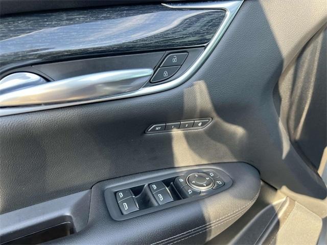 Photo of 2021 Satin Steel Metallic Cadillac XT5