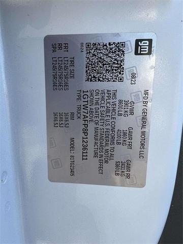 Photo of 2023 Summit White GMC Savana 2500