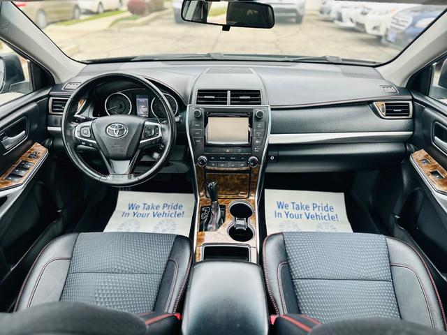 Photo of 2015 GREY Toyota Camry