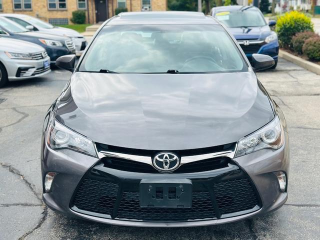 Photo of 2015 GREY Toyota Camry
