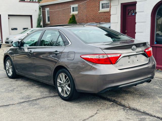 Photo of 2015 GREY Toyota Camry
