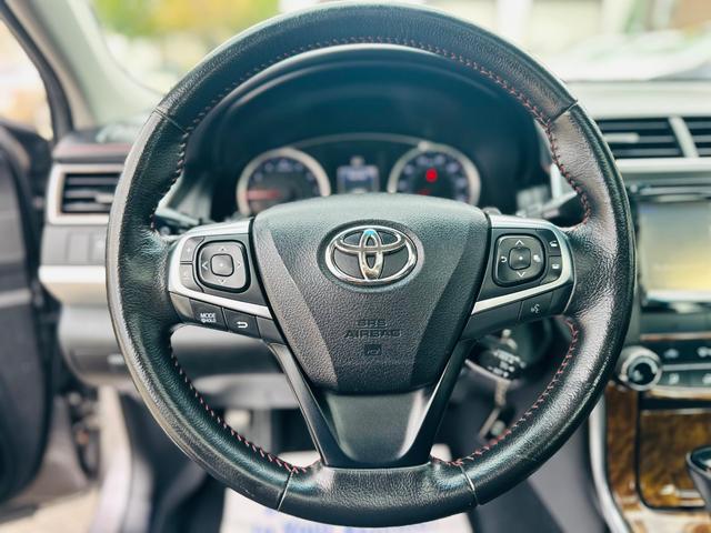 Photo of 2015 GREY Toyota Camry