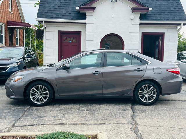 Photo of 2015 GREY Toyota Camry