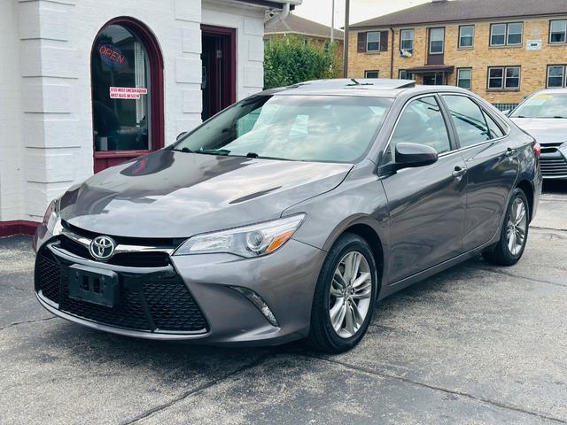 Photo of 2015 GREY Toyota Camry