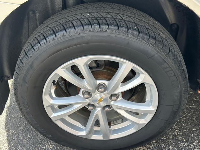 Photo of 2016 BEIGE Chevrolet Equinox