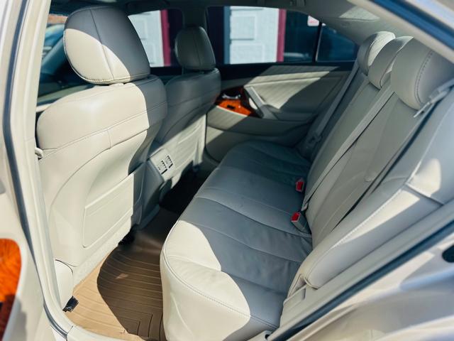 Photo of 2009 GOLD Toyota Camry