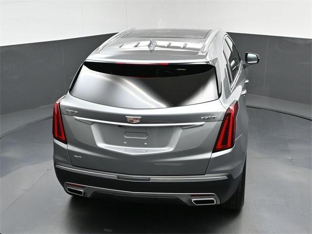 Photo of 2025 Silver Metallic Cadillac XT5