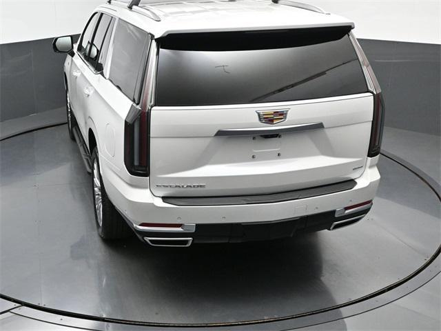 Photo of 2025 Crystal White Tricoat Cadillac Escalade