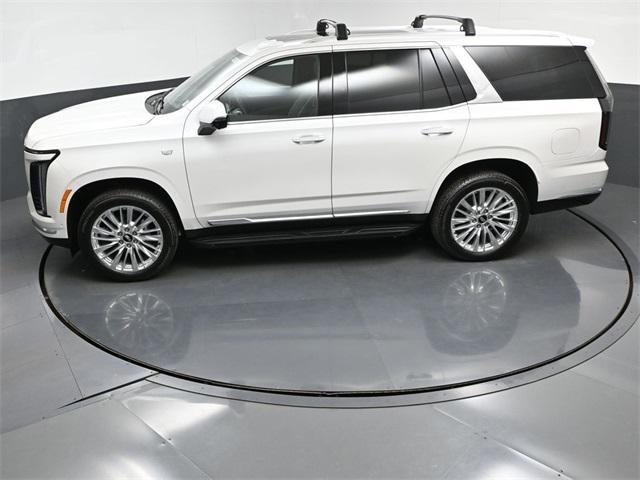 Photo of 2025 Crystal White Tricoat Cadillac Escalade