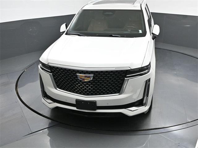 Photo of 2023 Crystal White Tricoat Cadillac Escalade