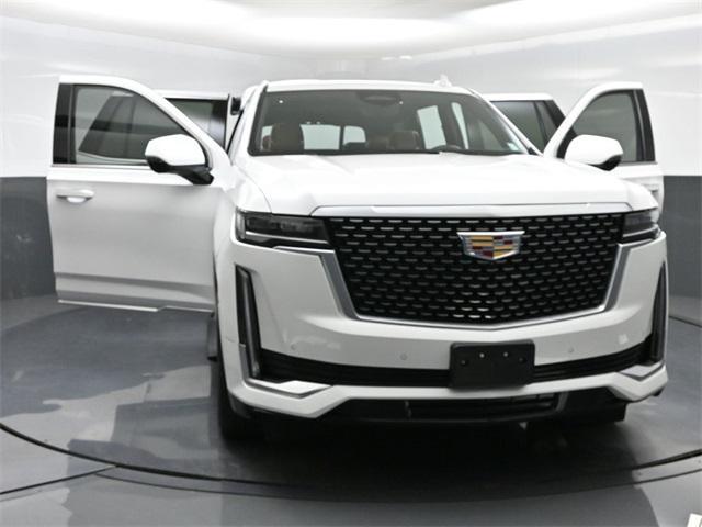 Photo of 2023 Crystal White Tricoat Cadillac Escalade