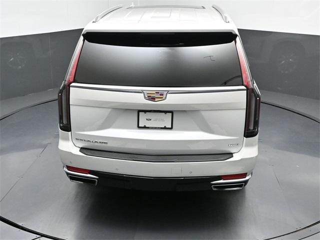 Photo of 2023 Crystal White Tricoat Cadillac Escalade