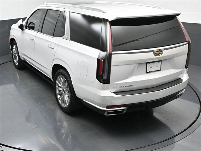 Photo of 2023 Crystal White Tricoat Cadillac Escalade