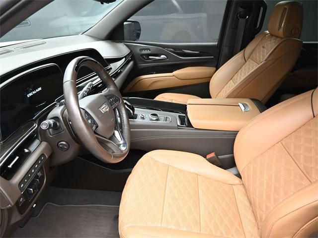 Photo of 2023 Crystal White Tricoat Cadillac Escalade