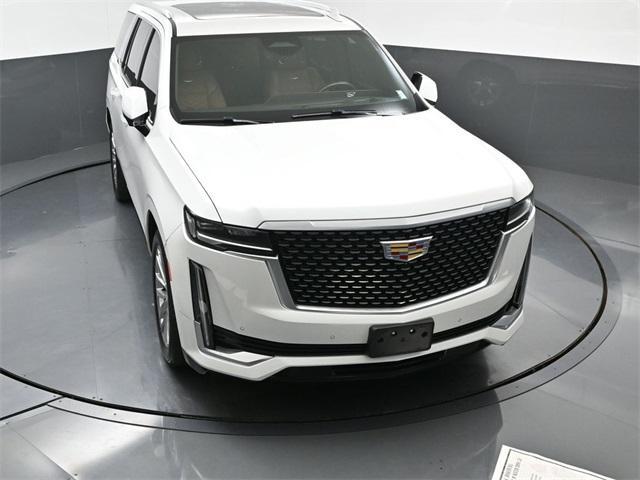Photo of 2023 Crystal White Tricoat Cadillac Escalade