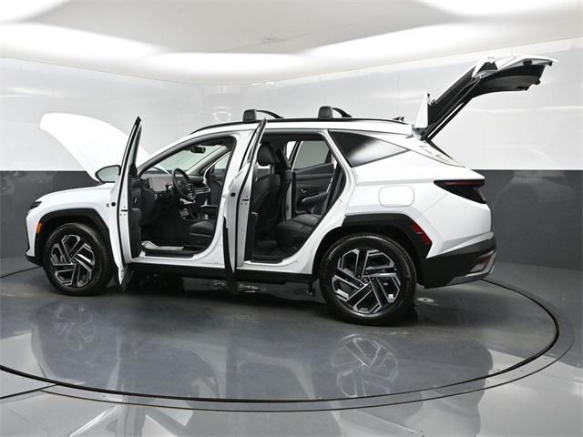 Photo of 2025 Creamy White Pearl Hyundai TUCSON Plug-In Hybrid