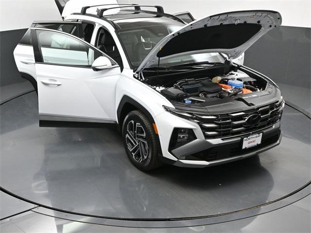 Photo of 2025 Creamy White Pearl Hyundai TUCSON Plug-In Hybrid