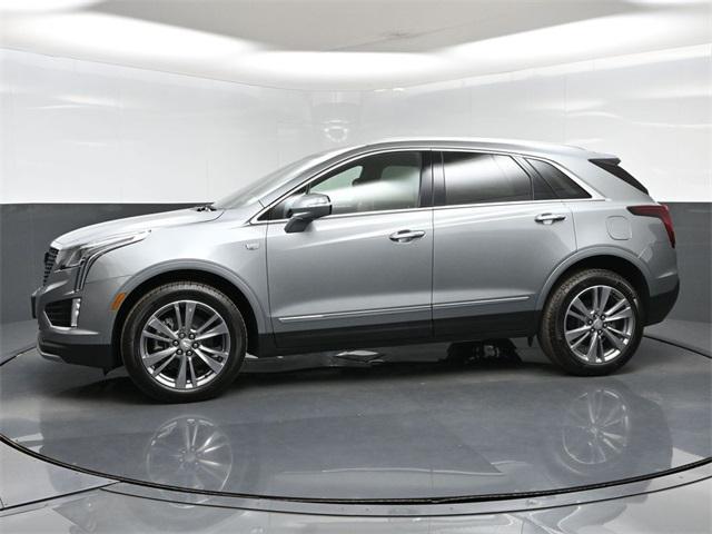 Photo of 2025 Silver Metallic Cadillac XT5
