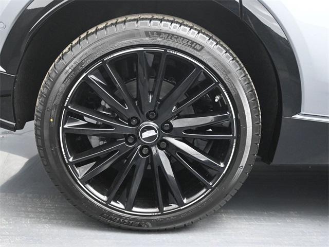 Photo of 2025 Silver Metallic Cadillac LYRIQ