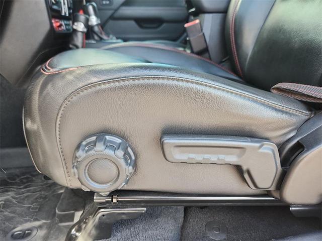 Photo of 2021 Granite Crystal Metallic Clearcoat Jeep Gladiator