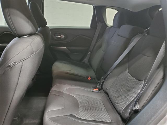 Photo of 2019 Billet Silver Metallic Clearcoat Jeep Cherokee